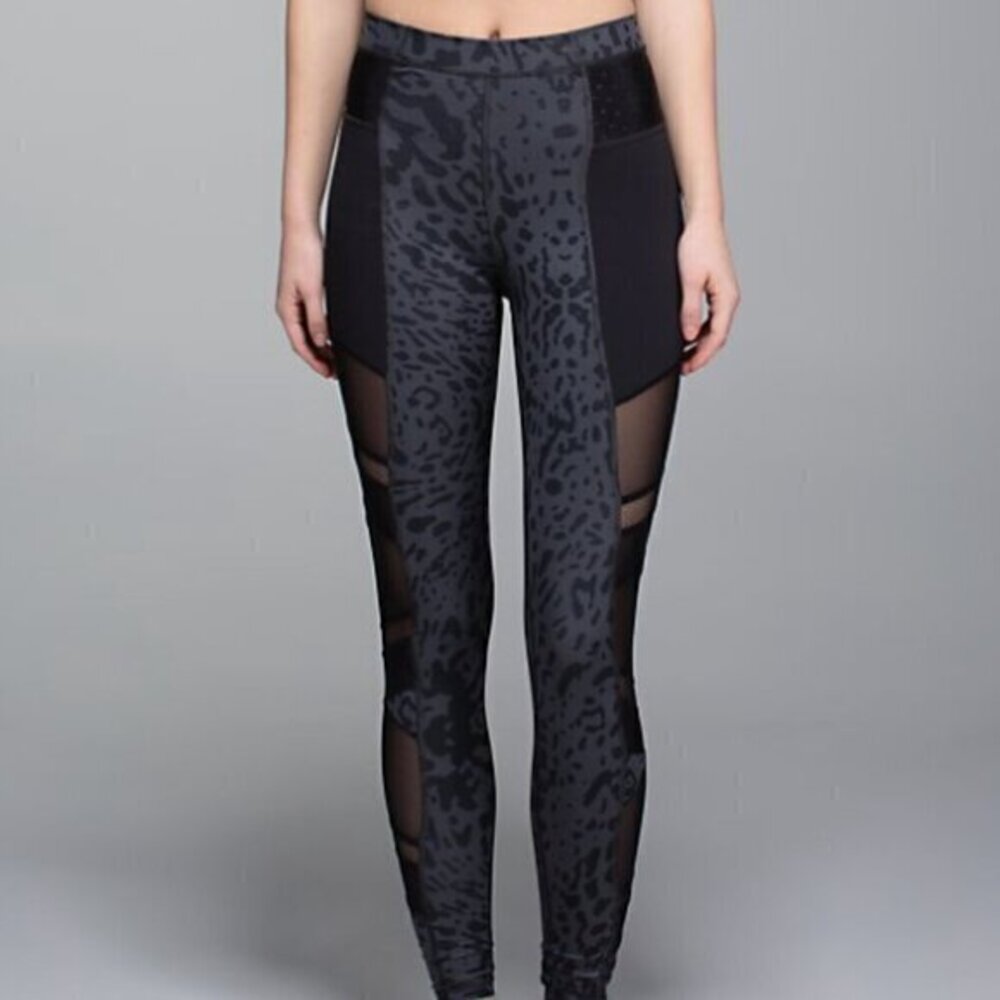 Lululemon Just Breathe Pant Size 4 High Rise Animal Swirl Deep Coal Light/Black